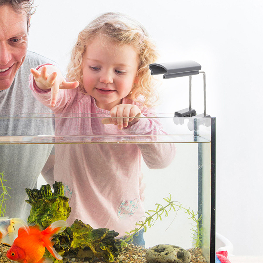 قطعتان من حامل إضاءة حوض السمك - مراجعة Aquarium Marine Lights وسعره